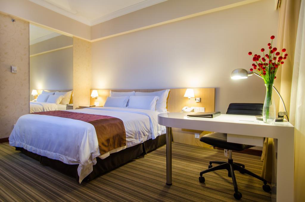 Le Grandeur Hotel Balikpapan الغرفة الصورة