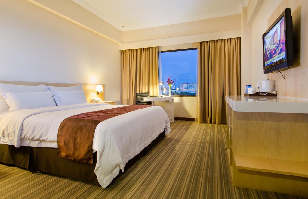 Le Grandeur Hotel Balikpapan الغرفة الصورة
