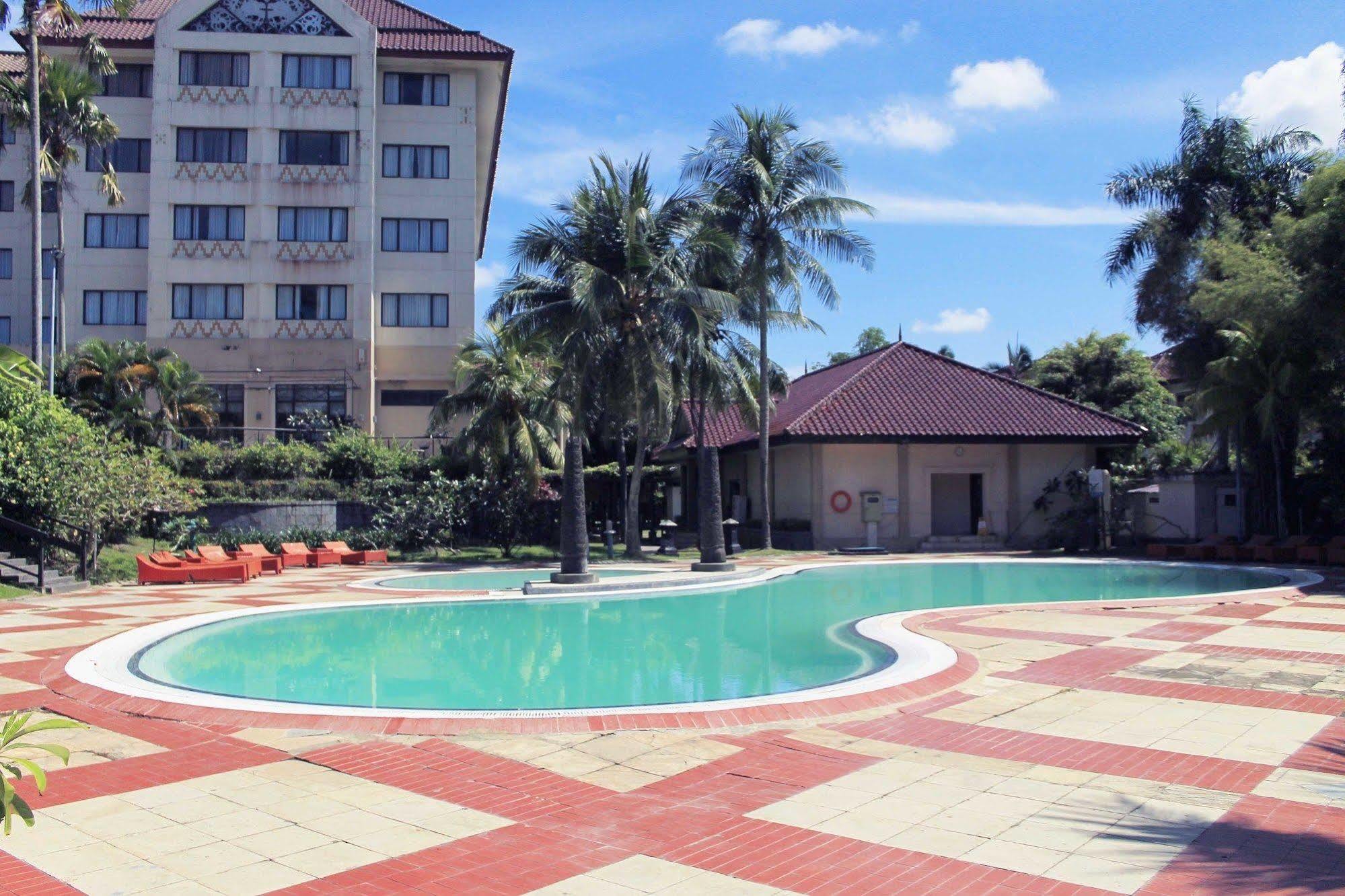 Le Grandeur Hotel Balikpapan المظهر الخارجي الصورة