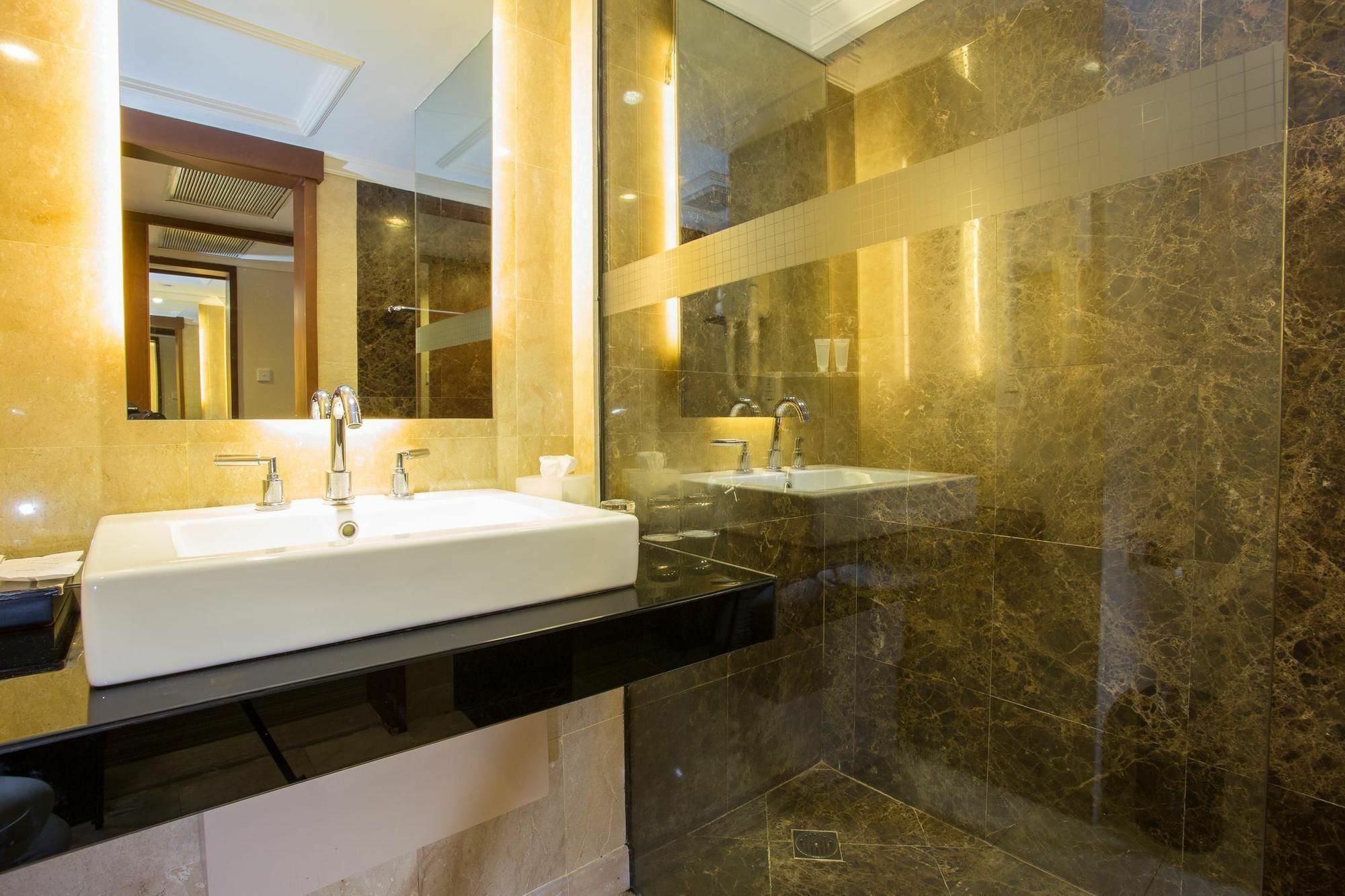 Le Grandeur Hotel Balikpapan المظهر الخارجي الصورة